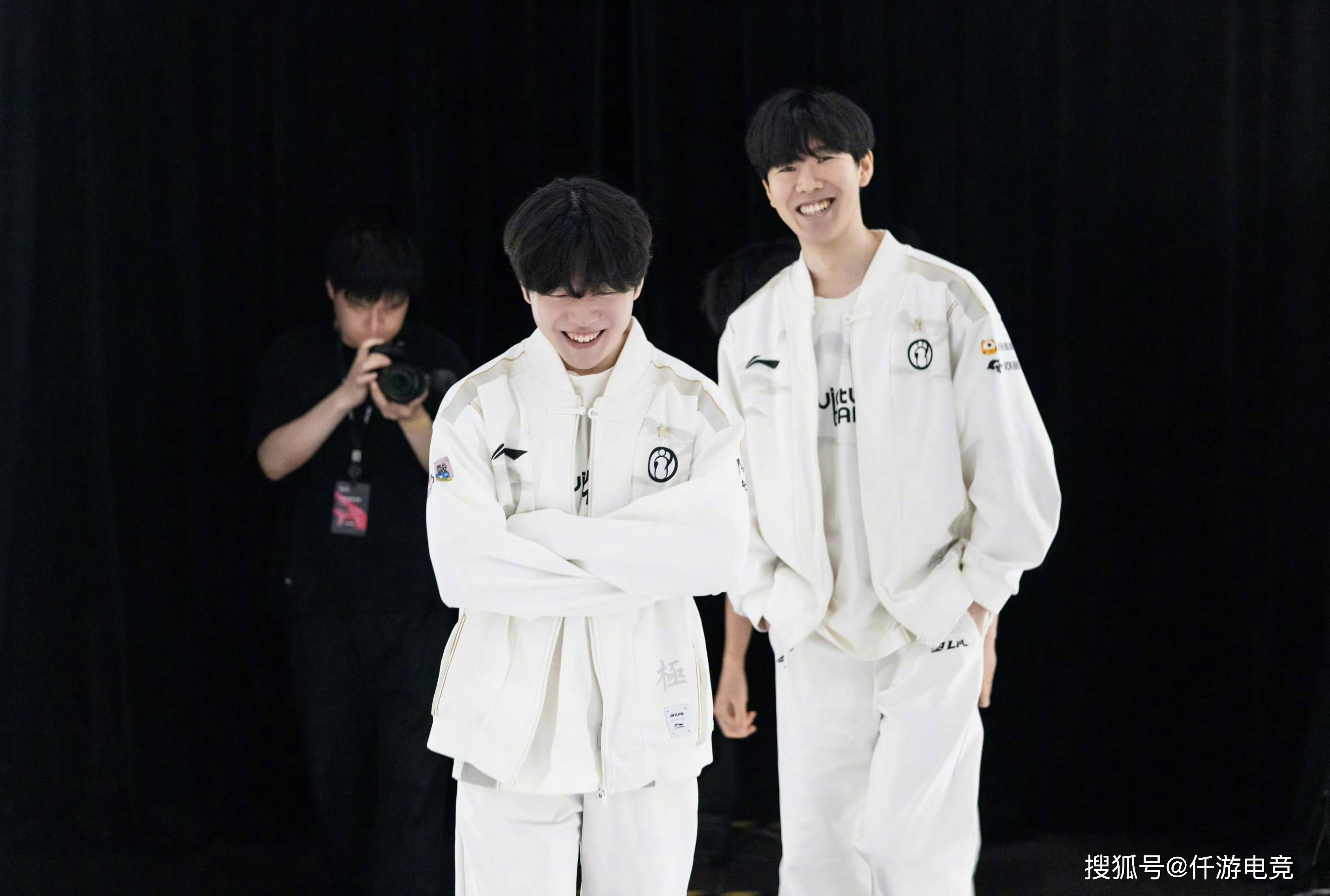 否能够与巴 否能够与巴