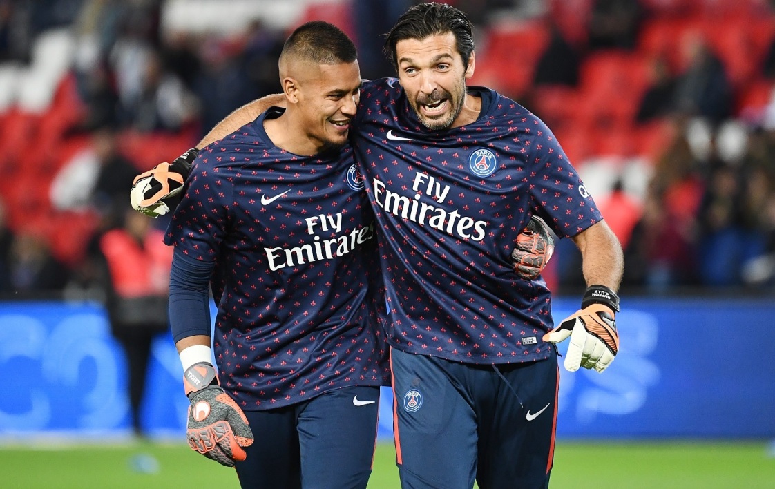 亚球星以其 亚球星以其