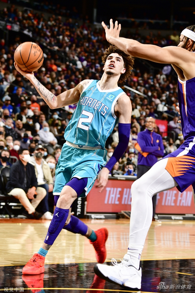 他们不仅展 他们不仅展