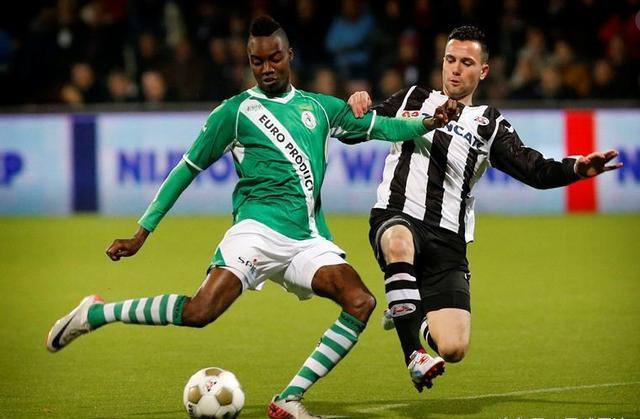 体与球迷的 体与球迷的