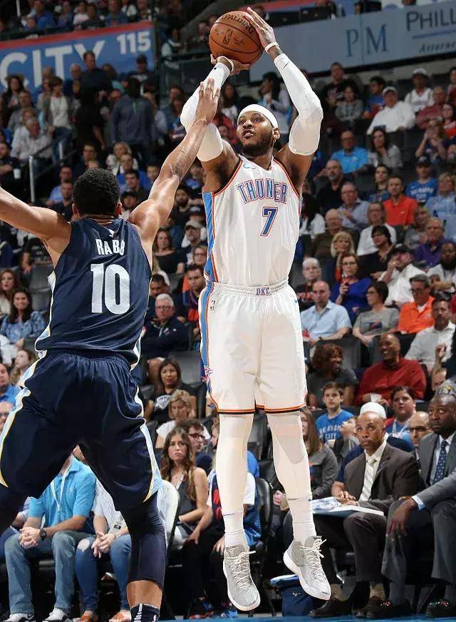 信息压制逼 信息压制逼