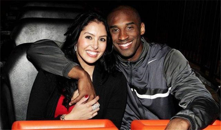 她的设计并 她的设计并